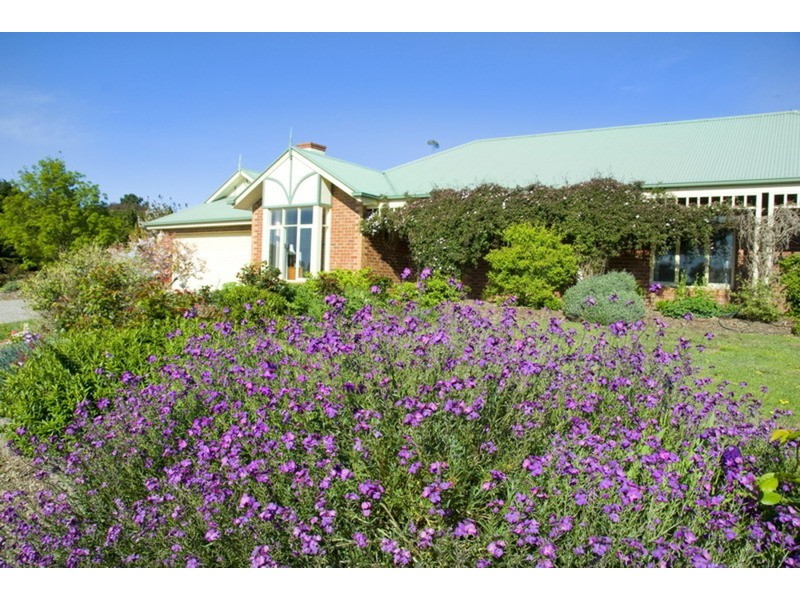25 Mill Road, Romsey VIC 3434