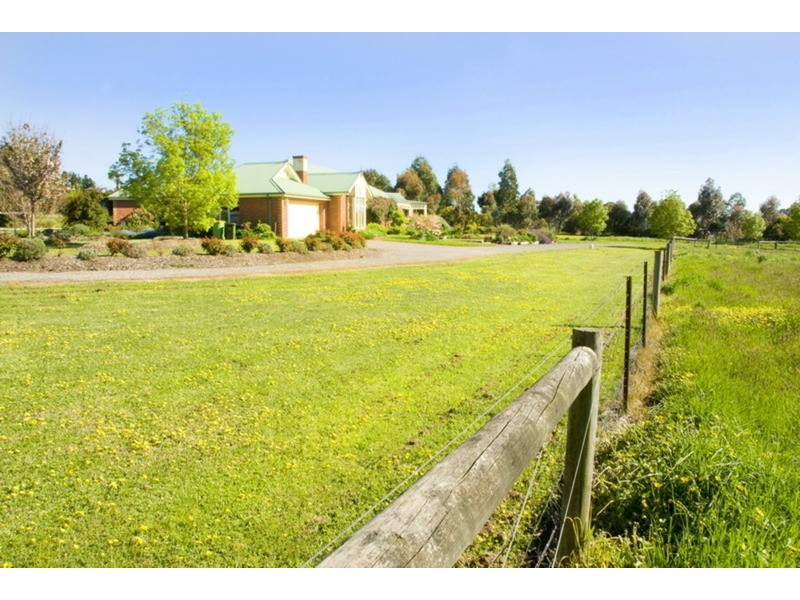 25 Mill Road, Romsey VIC 3434