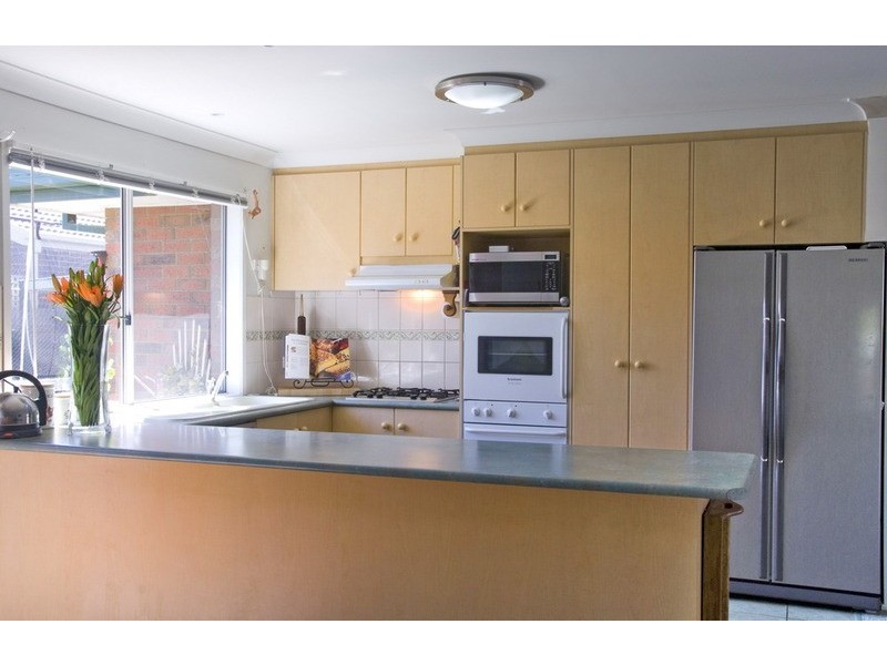 10 Sunny Park Close, Gisborne VIC 3437