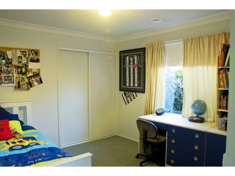 10 Sunny Park Close, Gisborne VIC 3437