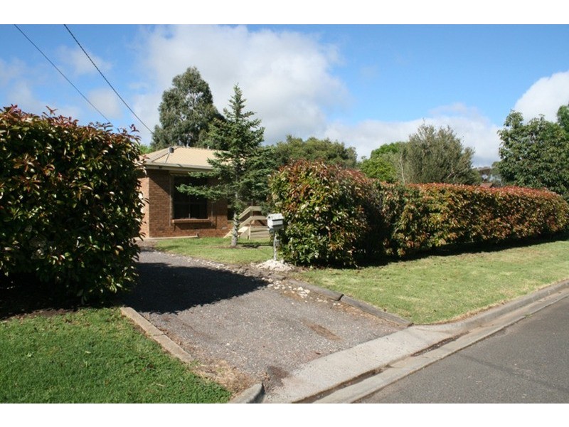 17 Woodworth Street, New Gisborne VIC 3438