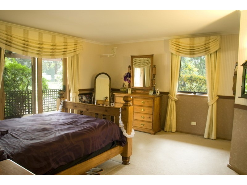 6 Sunrise Court, Gisborne VIC 3437