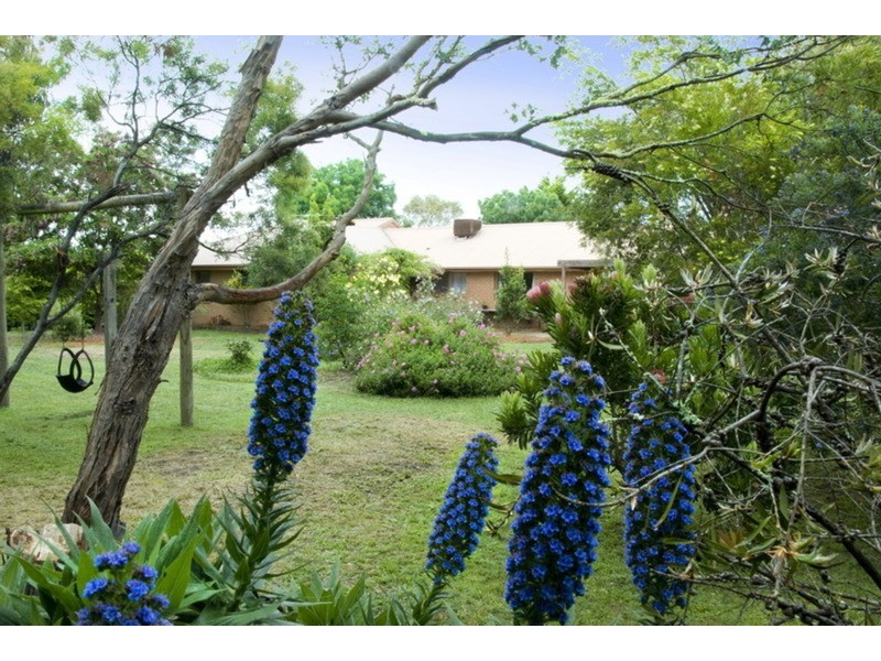 6 Sunrise Court, Gisborne VIC 3437