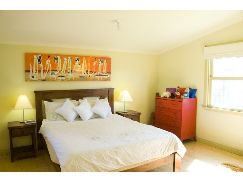 18 Morrow Road, Gisborne VIC 3437