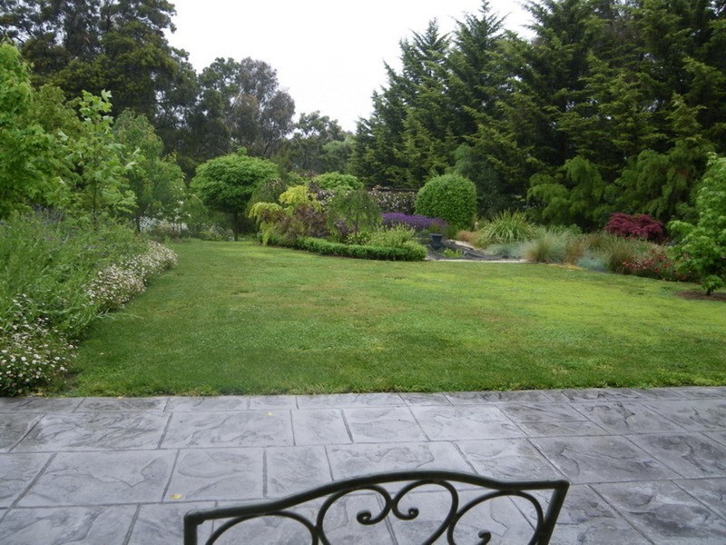 20 Pinelea Grove, Gisborne VIC 3437