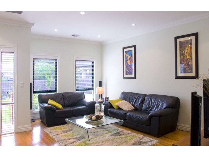 3/8 Howey Street, Gisborne VIC 3437