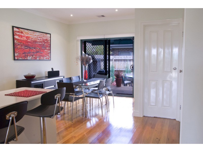 3/8 Howey Street, Gisborne VIC 3437