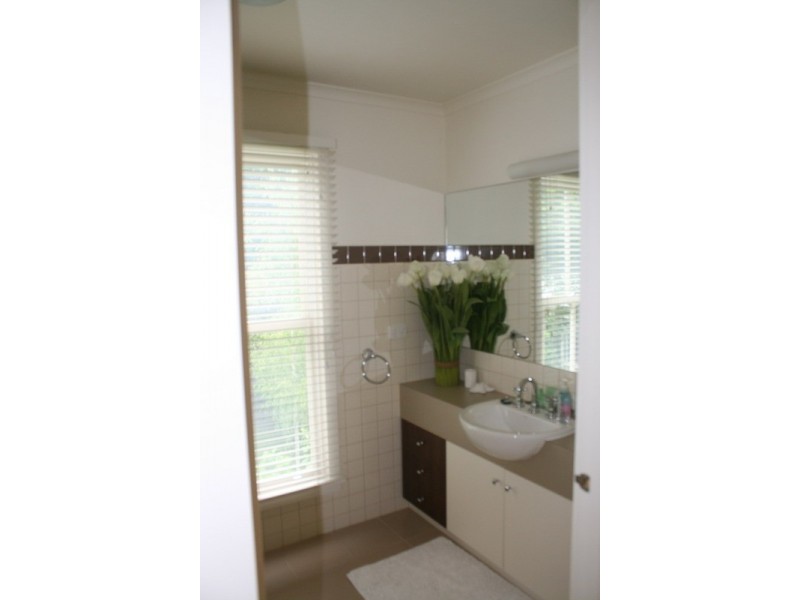 4/262 Station Road, New Gisborne VIC 3438