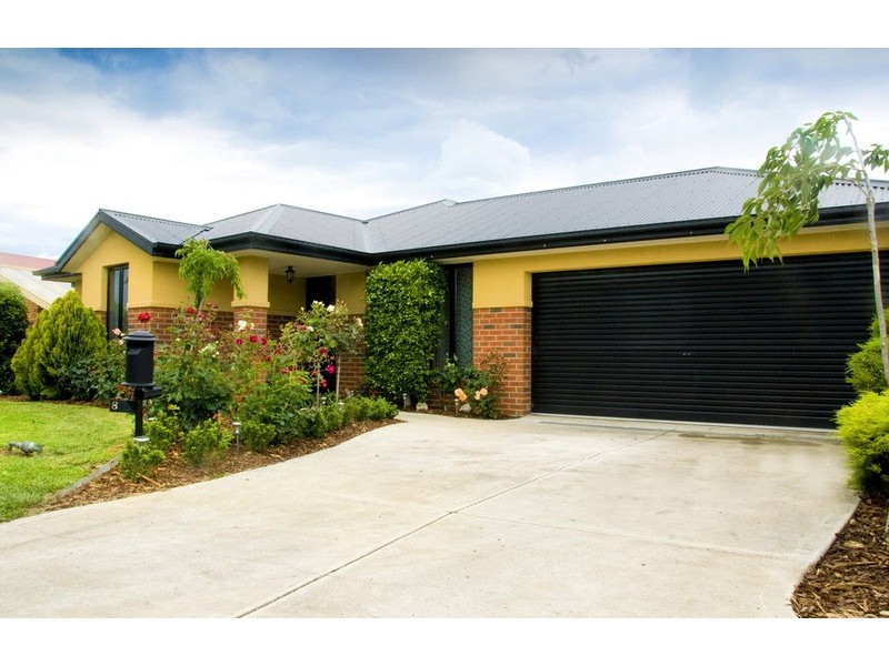 8 Landscape Close, Gisborne VIC 3437