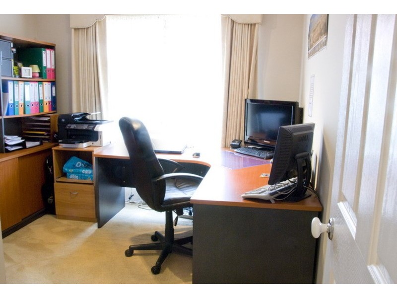 8 Landscape Close, Gisborne VIC 3437