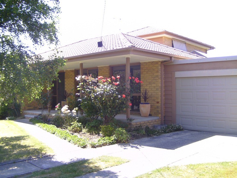 102 Frith Road, Gisborne VIC 3437