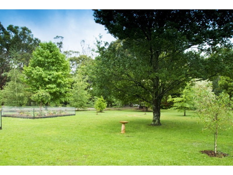 829 Bacchus Marsh Road, Bullengarook VIC 3437