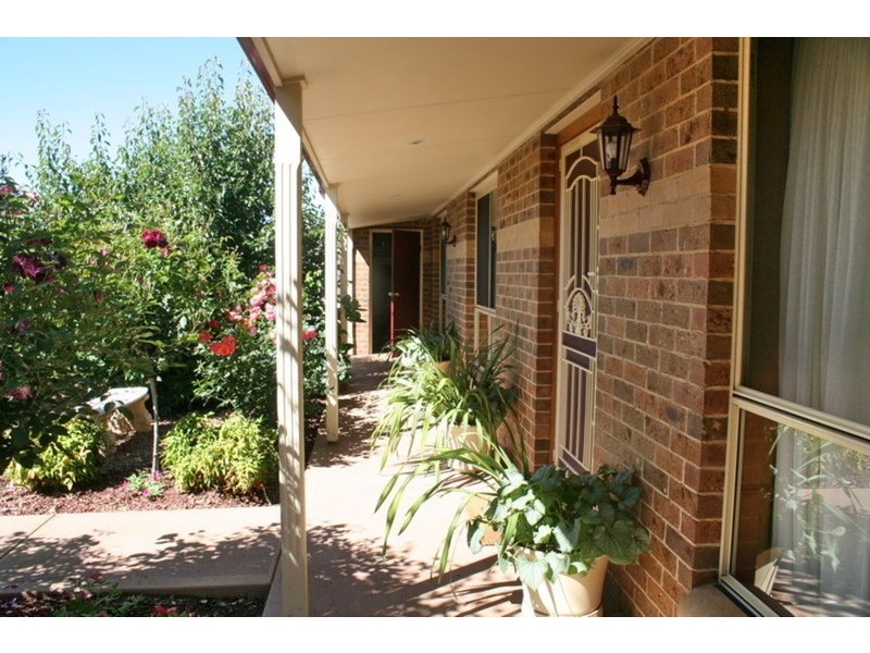 64 Chessy Park Drive, New Gisborne VIC 3438