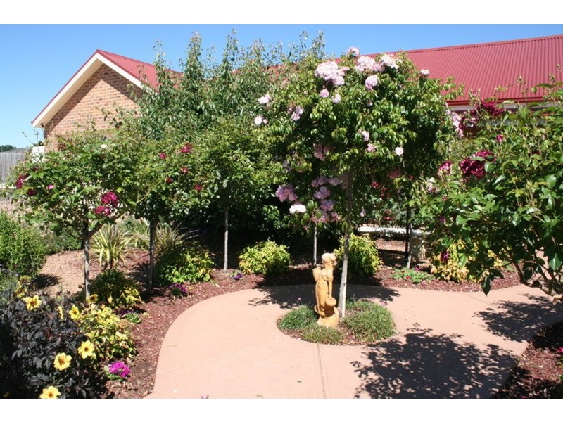 64 Chessy Park Drive, New Gisborne VIC 3438