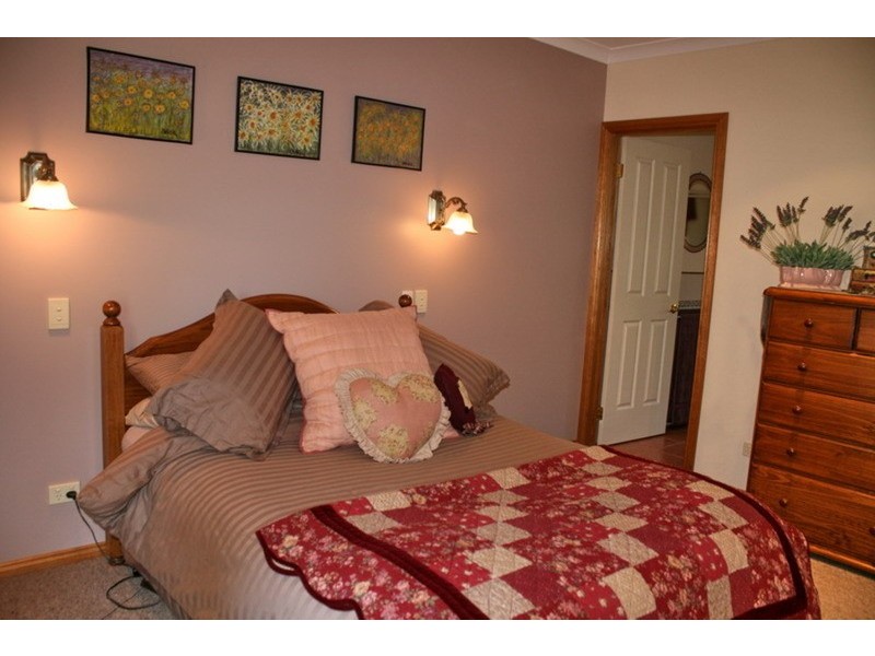 64 Chessy Park Drive, New Gisborne VIC 3438