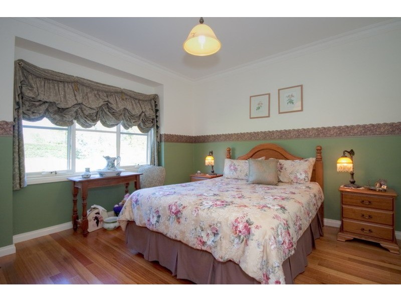 5 Abbey Court, Gisborne VIC 3437