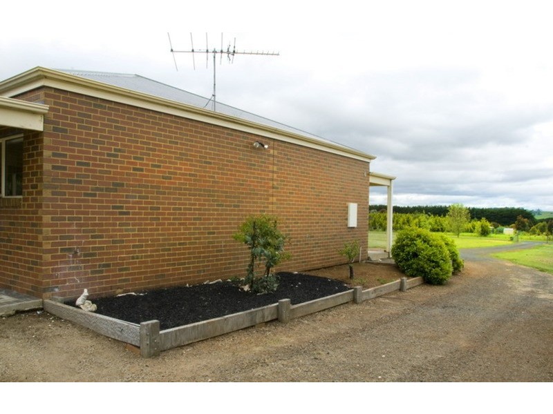 14 Stuartfield Avenue, Romsey VIC 3434