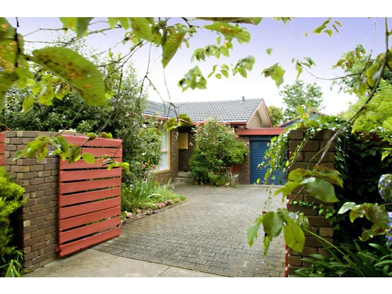 34 Grant Avenue, Gisborne VIC 3437