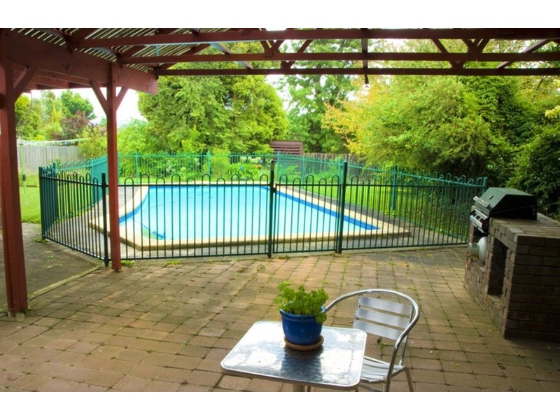 34 Grant Avenue, Gisborne VIC 3437