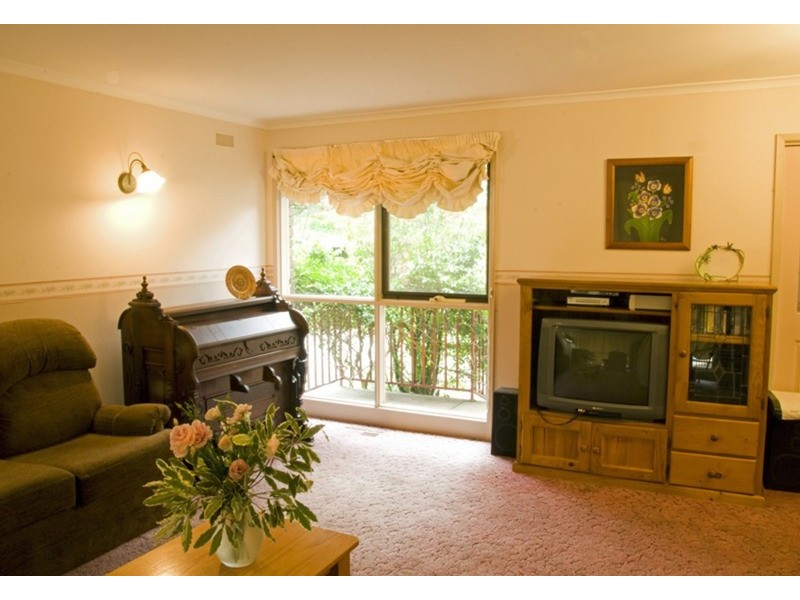 34 Grant Avenue, Gisborne VIC 3437