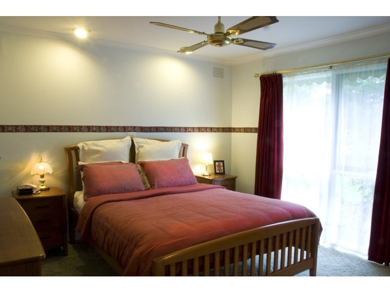 34 Grant Avenue, Gisborne VIC 3437