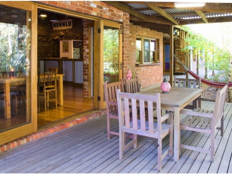 13 Main Street, Romsey VIC 3434