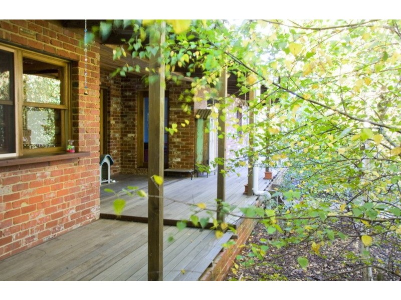 13 Main Street, Romsey VIC 3434