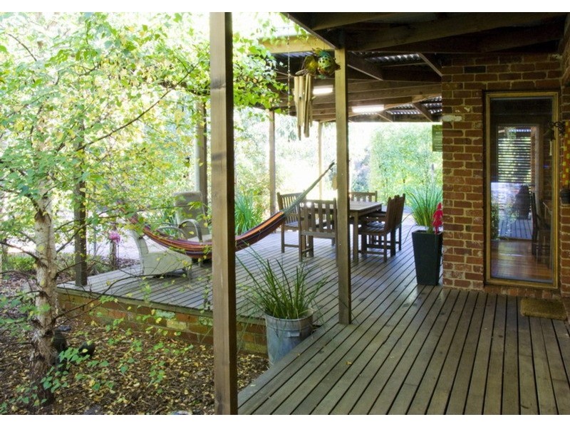 13 Main Street, Romsey VIC 3434