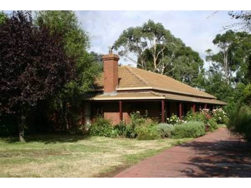 12 Keily Road, Gisborne VIC 3437