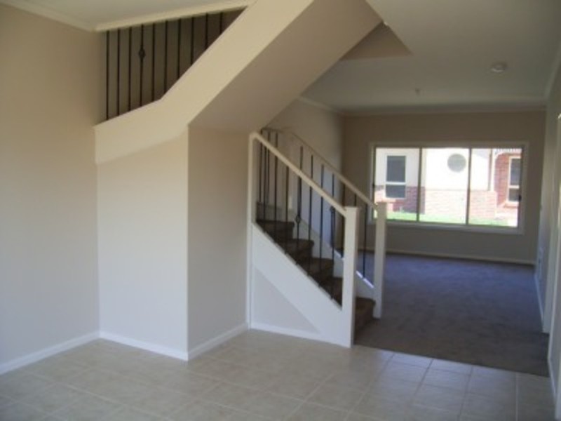 4/6-8 Rodney Street, Gisborne VIC 3437