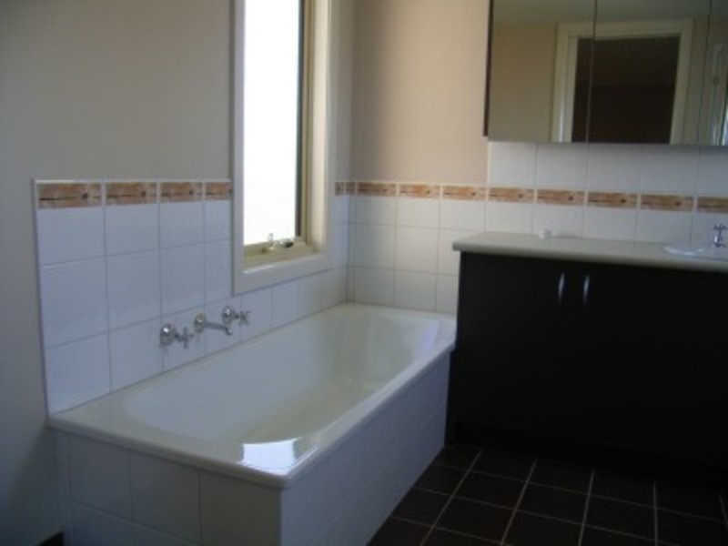 4/6-8 Rodney Street, Gisborne VIC 3437