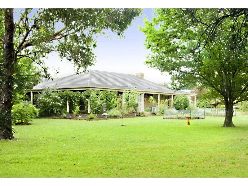 829 Bacchus Marsh Road, Bullengarook VIC 3437