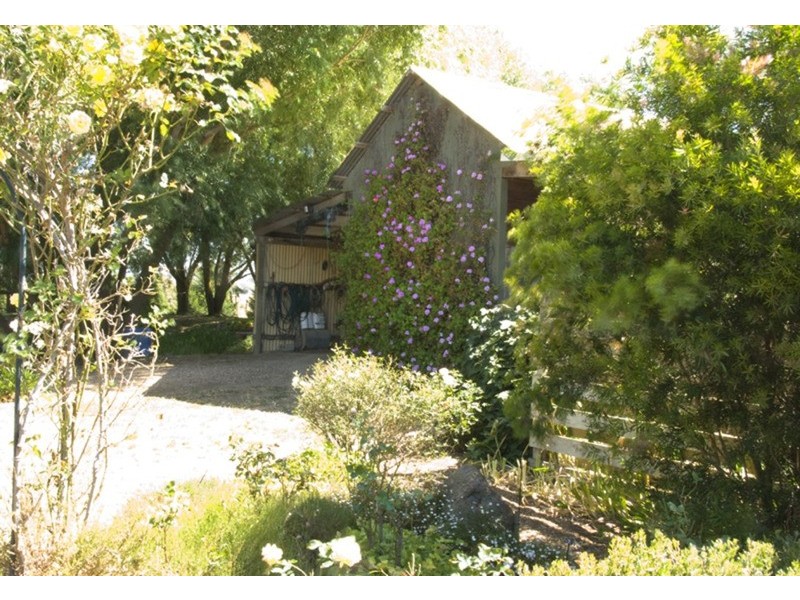 1271 Kilmore Lancefield Road, Springfield VIC 3434
