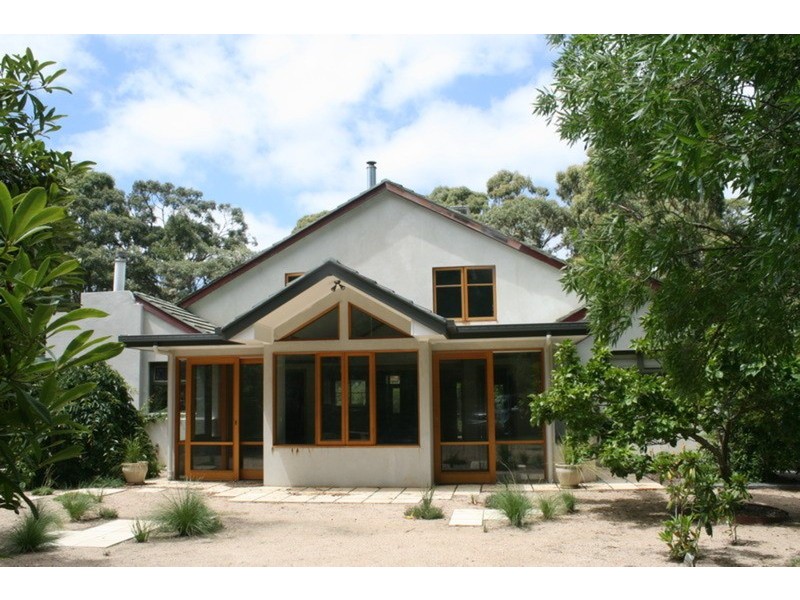 54 Henshall Road, Woodend VIC 3442