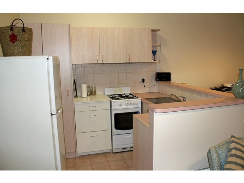 2/3 Hamilton Street, Gisborne VIC 3437