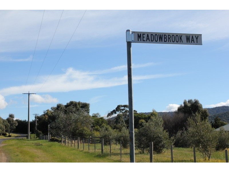 53 Meadowbrook Way, Riddells Creek VIC 3431