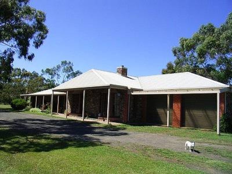 61 Hastings Drive, New Gisborne VIC 3438