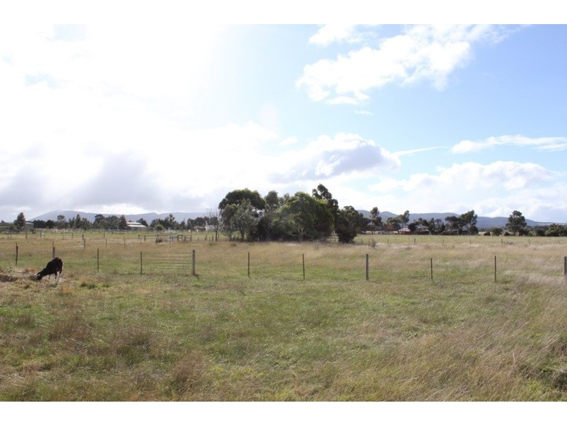 38 Murray Road, Gisborne VIC 3437