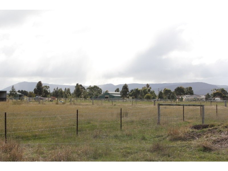 38 Murray Road, Gisborne VIC 3437