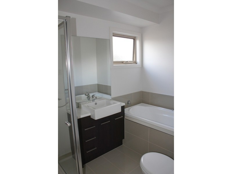 9/14-16 Rodney Street, Gisborne VIC 3437