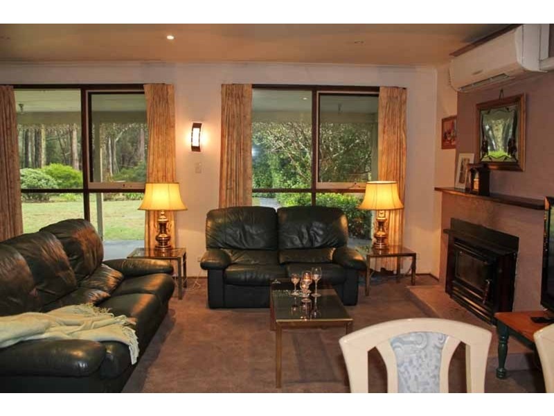 63 Spencer Road, Woodend VIC 3442