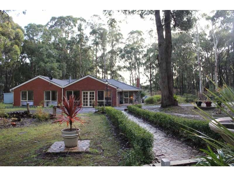 63 Spencer Road, Woodend VIC 3442