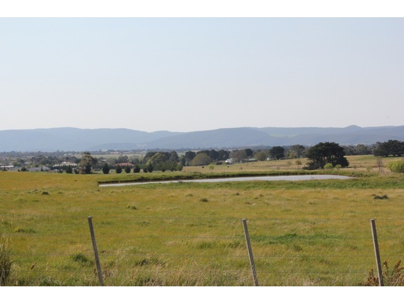 95 Brooking Road, Gisborne VIC 3437