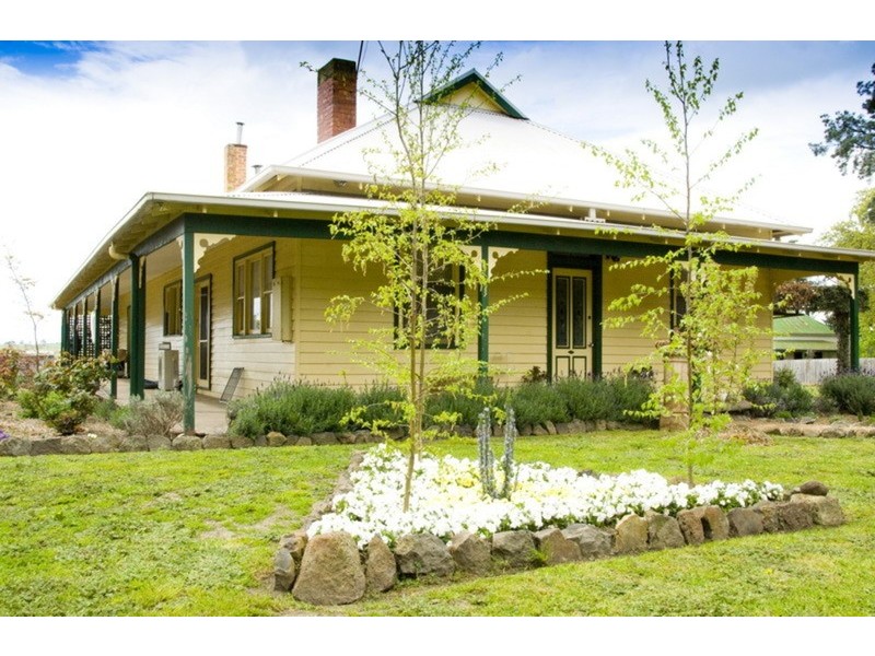 2060 Melbourne – Lancefield Road, Riddells Creek VIC 3431