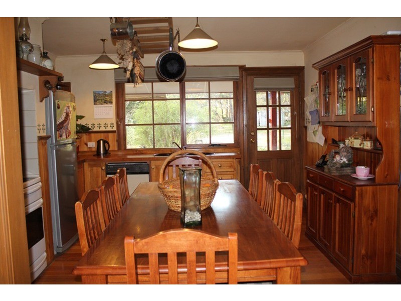 6 Ferrier Street, Mount Macedon VIC 3441