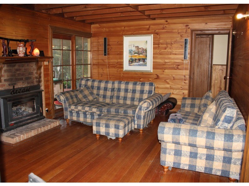 6 Ferrier Street, Mount Macedon VIC 3441