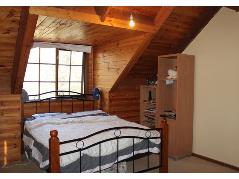 6 Ferrier Street, Mount Macedon VIC 3441