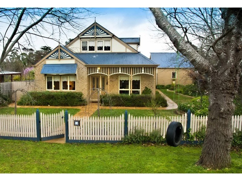 14 Fersfield Road, Gisborne VIC 3437