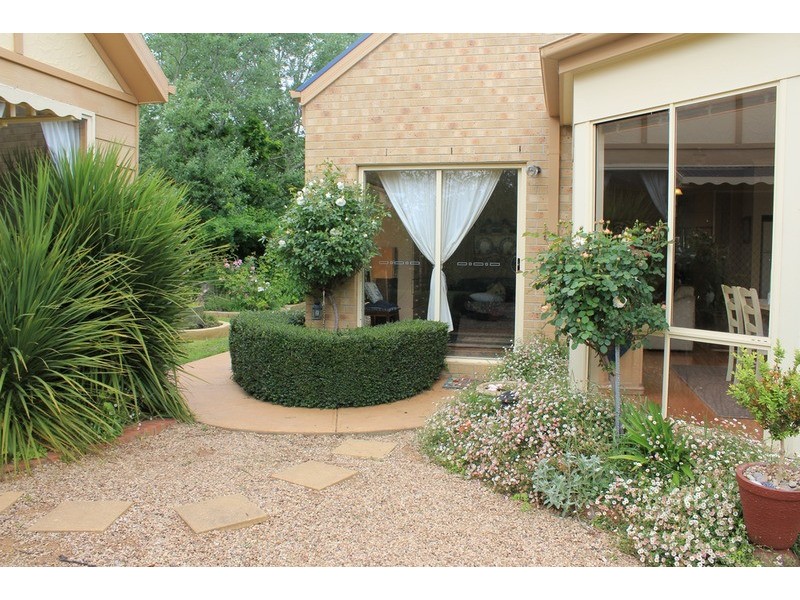 14 Fersfield Road, Gisborne VIC 3437