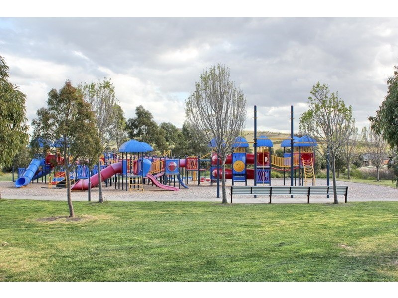 9 Finch Lane, Sunbury VIC 3429